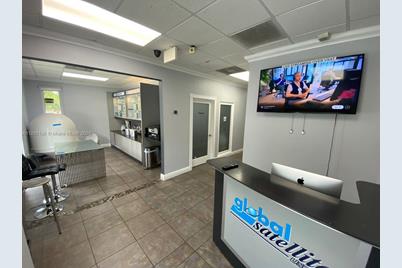 1901 S Andrews Ave, Fort Lauderdale, FL 33316 - Photo 2
