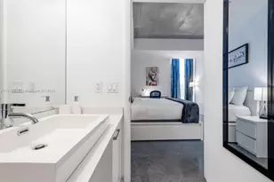 151 SE 1st St, Miami, FL 33131 - Photo 34