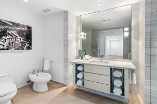 2201 Collins Ave, Miami Beach, FL 33139 - Photo 34