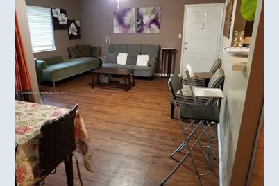 13389 Arbor Pointe #204, Tampa, FL 33617 - Photo 4