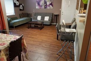 13389 Arbor Pointe, Tampa, FL 33617 - Photo 4