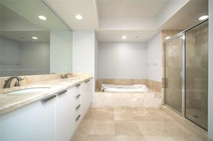 15051 Royal Oaks Ln, North Miami, FL 33181 - Photo 20