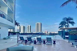 1750 N Bayshore Dr, Miami, FL 33132 - Photo 12