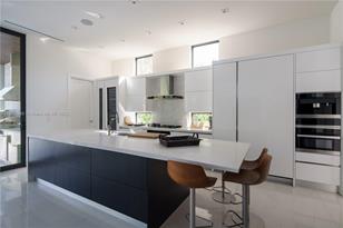 128 Fiesta Way, Fort Lauderdale, FL 33301 - Photo 10