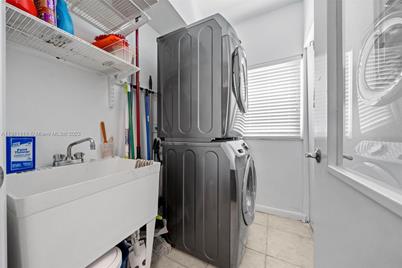18100 N Bay Rd #308, Sunny Isles Beach, FL 33160 - Photo 32
