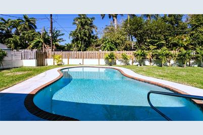 951 Washington St, Hollywood, FL 33019 - Photo 2