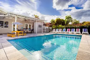 833 Washington St, Hollywood, FL 33019 - Photo 2