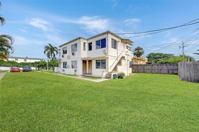 1910 and 1920 Biarritz Dr, Miami Beach, FL 33141 - Photo 14