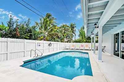 1018 Adams St, Hollywood, FL 33019 - Photo 2
