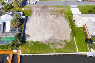 2400 Edward Rd, Palm Beach Gardens, FL 33410 - Photo 26