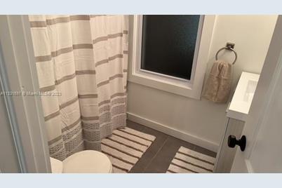 1247 S Newkirk, Philadelphia, PA 19146 - Photo 14