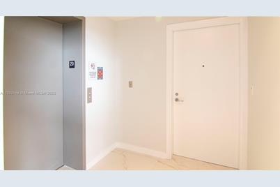 16385 Biscayne Blvd #2016, North Miami Beach, FL 33160 - Photo 22