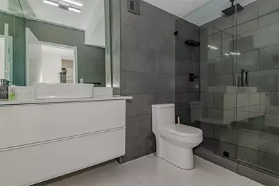 100 Lincoln Rd #519, Miami Beach, FL 33139 - Photo 12