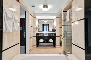 4391 Collins Ave, Miami Beach, FL 33140 - Photo 20