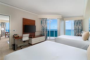 18001 Collins Ave, Sunny Isles Beach, FL 33160 - Photo 4
