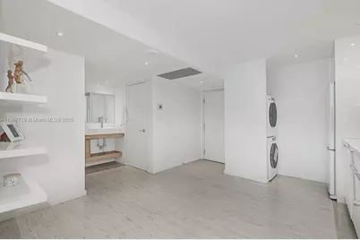 2301 Collins Ave #1032, Miami Beach, FL 33139 - Photo 12