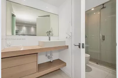2301 Collins Ave #1032, Miami Beach, FL 33139 - Photo 18