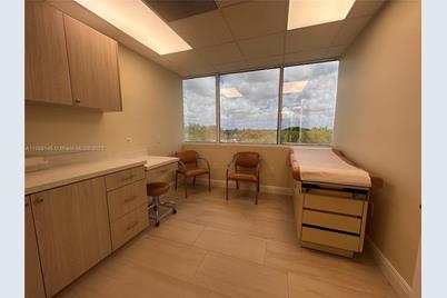 1 SW 129th Ave #401, Pembroke Pines, FL 33027 - Photo 14