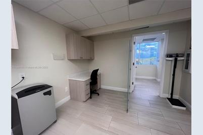 1 SW 129th Ave #401, Pembroke Pines, FL 33027 - Photo 8