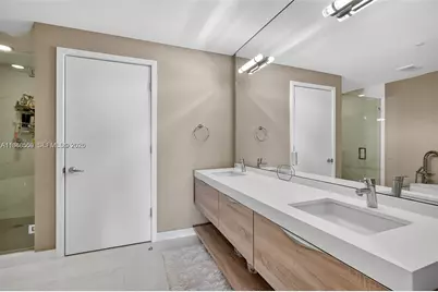 16385 Biscayne Blvd #7, North Miami Beach, FL 33160 - Photo 24