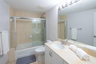 1750 N Bayshore Dr, Miami, FL 33132 - Photo 14