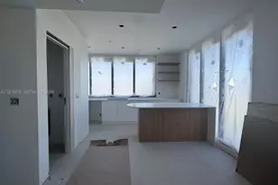 7300 Trouville Esplanade, Miami Beach, FL 33141 - Photo 12