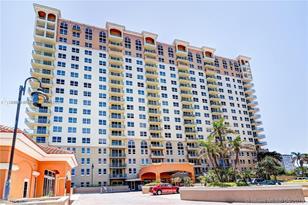 2080 S Ocean Dr, Hallandale Beach, FL 33009 - Photo 16