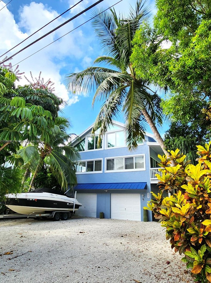 334 Mahogany Dr, Key Largo, FL 33037-4560