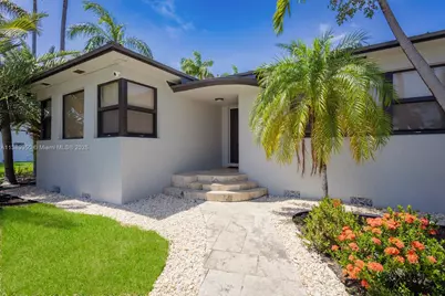 801 Harrison St, Hollywood, FL 33019 - Photo 12