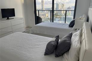 121 NE 34th St, Miami, FL 33137 - Photo 16