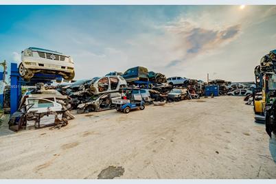 2 Junkyards For Sale in South Florida - Photo 1