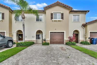 8890 SW 223rd Ter - Photo 1