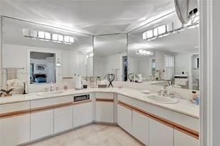 4716 University Dr, Coral Gables, FL 33146 - Photo 16