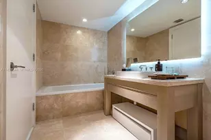 102 24th St, Miami Beach, FL 33139 - Photo 14