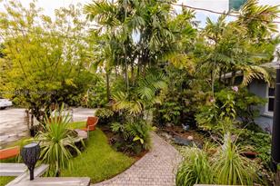 2533 Fillmore St, Hollywood, FL 33020 - Photo 10