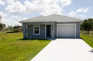 3428 N Jeffcott St, Fort Myers, FL 33916 - Photo 1