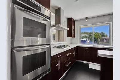 1912 NE 119th Rd, North Miami, FL 33181 - Photo 14