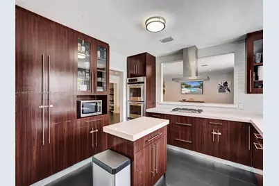 1912 NE 119th Rd, North Miami, FL 33181 - Photo 18