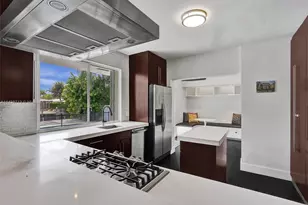 1912 NE 119th Rd, North Miami, FL 33181 - Photo 16