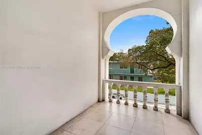 440 SW 5th Ave, Miami, FL 33130 - Photo 2