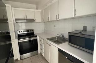 1000 West Ave, Miami Beach, FL 33139 - Photo 4