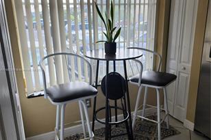 8260 NW 10th St, Miami, FL 33126 - Photo 6