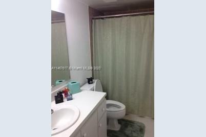 9686 Fontainebleau Blvd #405, Miami, FL 33172 - Photo 6