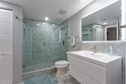 1750 N Bayshore Dr #1405, Miami, FL 33132 - Photo 26