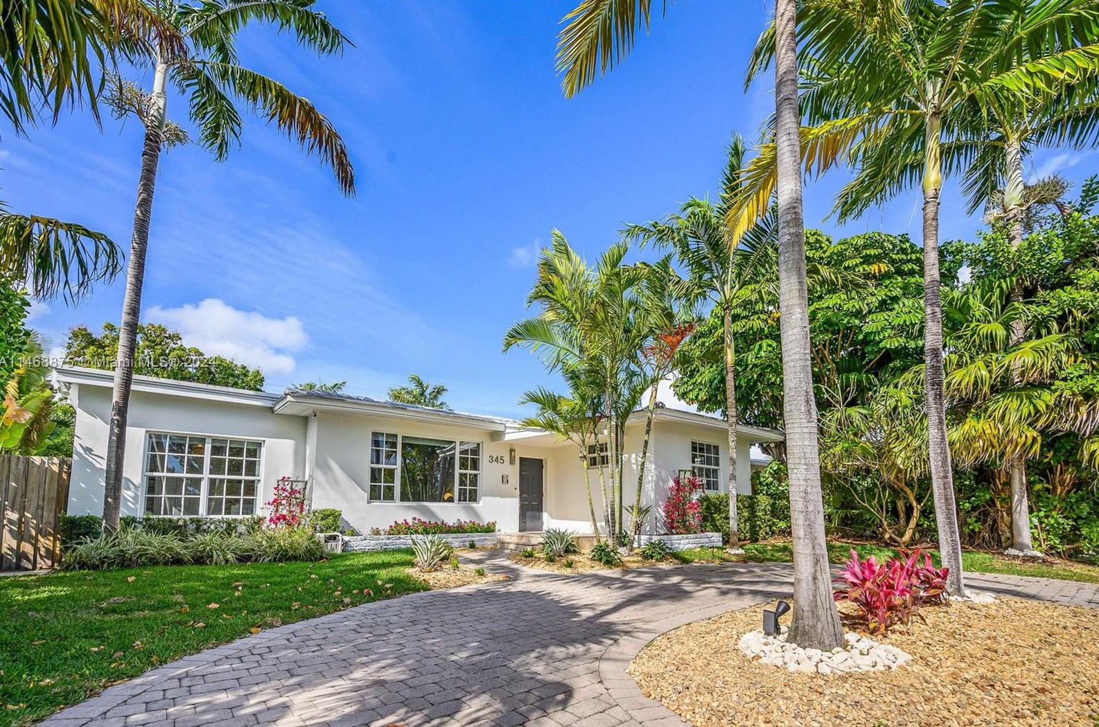 345 Fairway Dr, Miami FL exterior