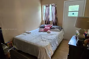 1817 NW 25th Ave, Fort Lauderdale, FL 33311 - Photo 8