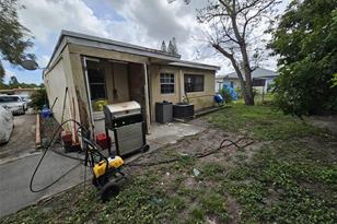 1817 NW 25th Ave, Fort Lauderdale, FL 33311 - Photo 18