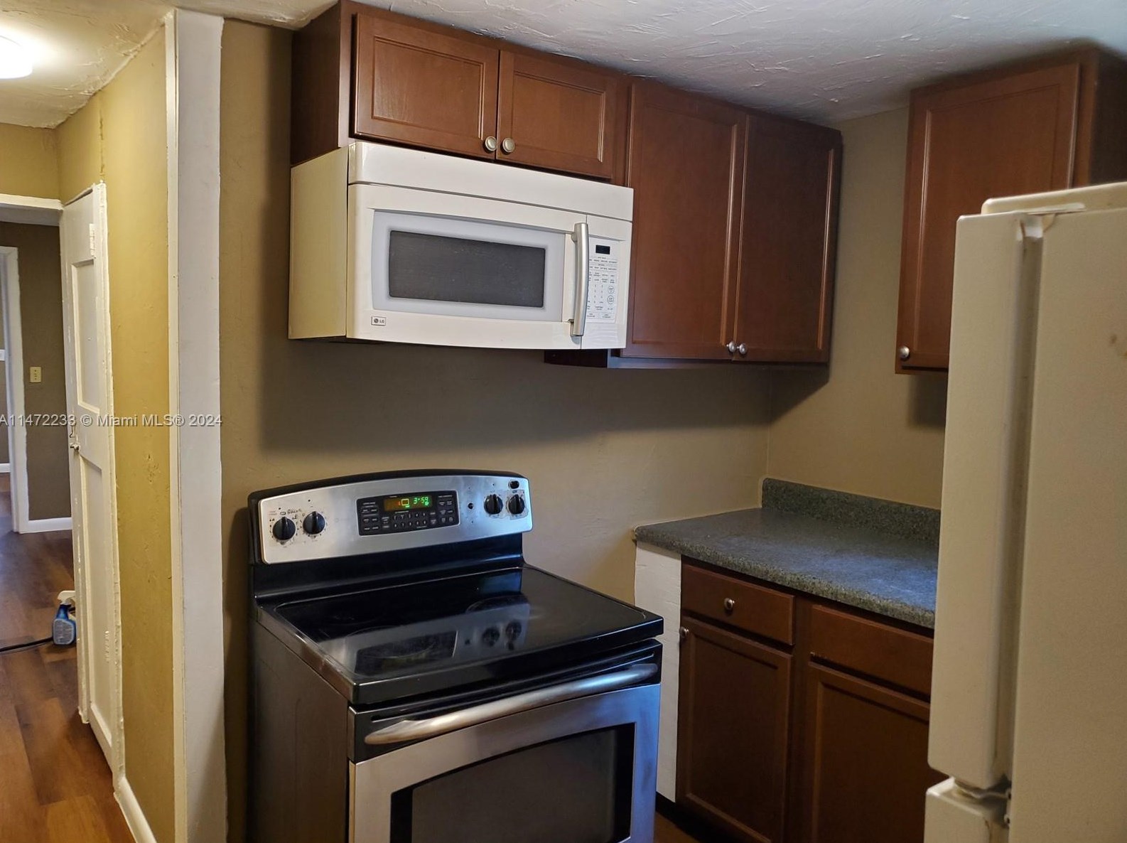 258 Adams Pl, Pahokee, FL 33476-2175
