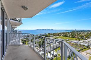 7601 E Treasure Dr, North Bay Village, FL 33141 - Photo 1