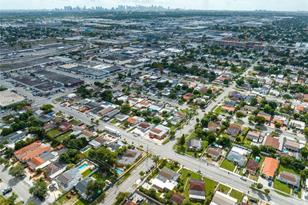 901 E 32nd St, Hialeah, FL 33013 - Photo 10